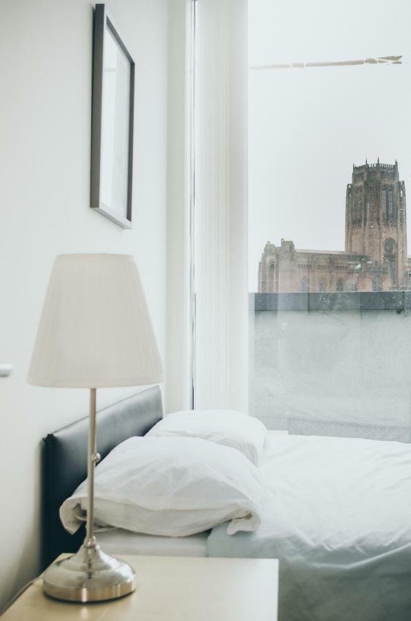 Serviced Apartment In Liverpool City Centre - Free Parking - Balcony - By Happy Days 외부 사진