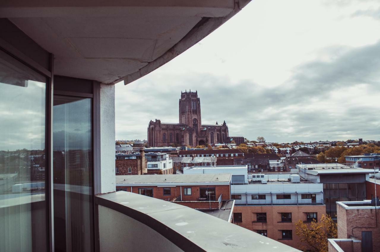 Serviced Apartment In Liverpool City Centre - Free Parking - Balcony - By Happy Days 외부 사진