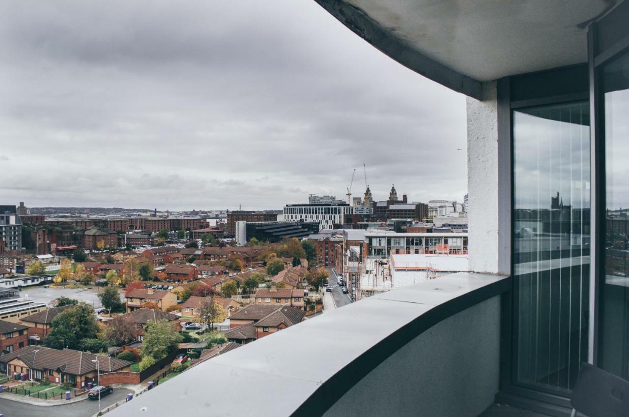 Serviced Apartment In Liverpool City Centre - Free Parking - Balcony - By Happy Days 외부 사진