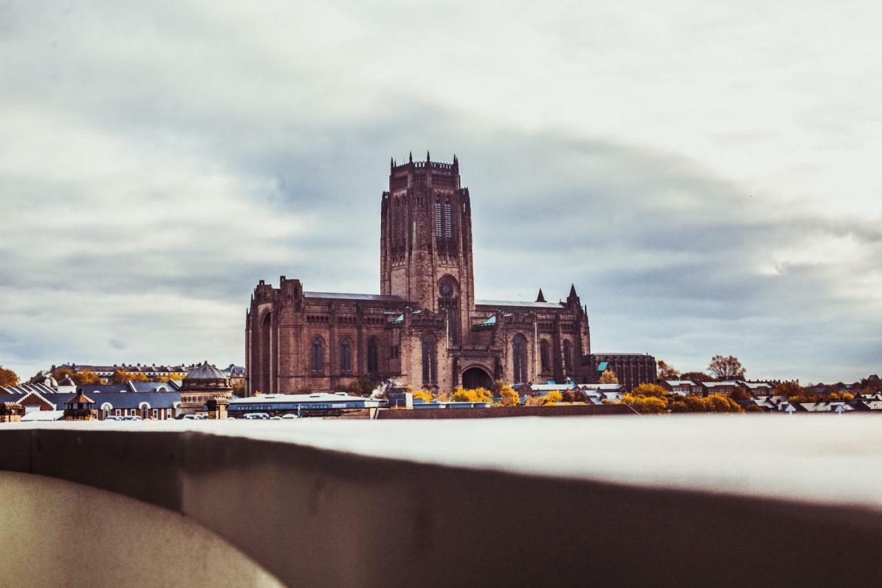 Serviced Apartment In Liverpool City Centre - Free Parking - Balcony - By Happy Days 외부 사진